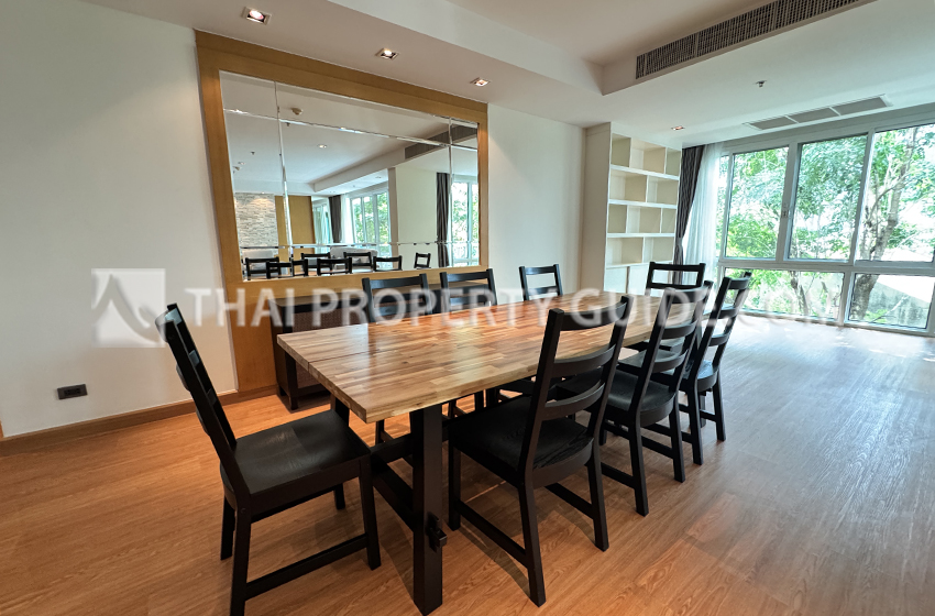 Condominium in Sukhumvit : Belgravia Residences 